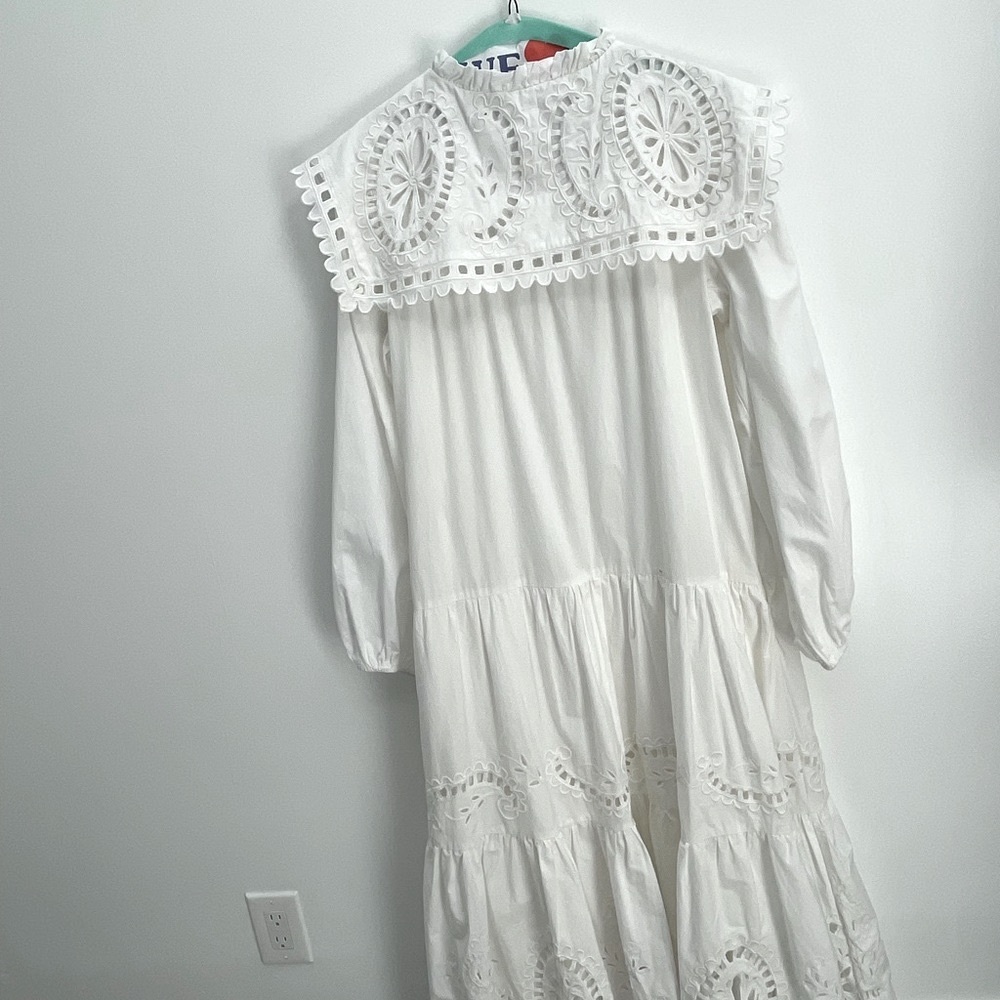Santos Eyelet Dress, long sleeve beautiful embroidered - Picture 7 of 16